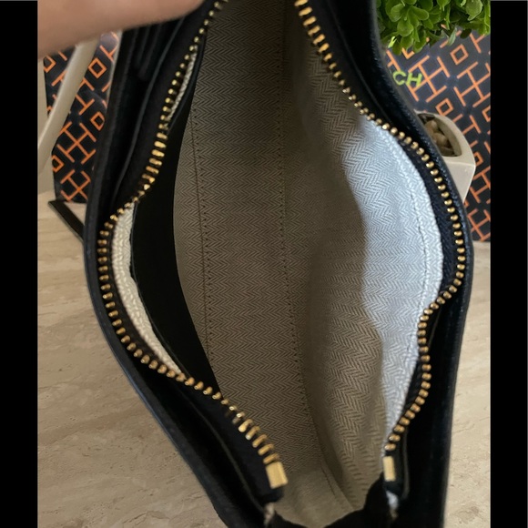 New , Authentic Tory Burch emerson zip shoulder bag - Picture 6 of 11